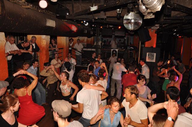 min 2012 09 07 moulin rouge 250
